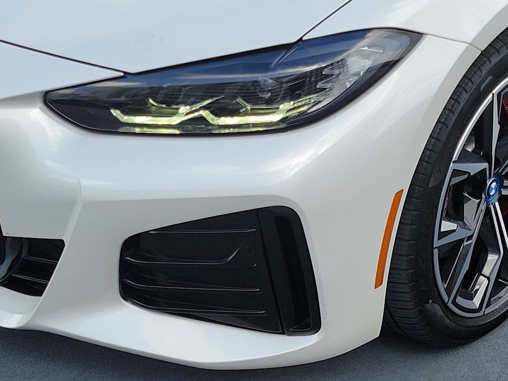 Thumbnail: 2023 BMW i4 - 21