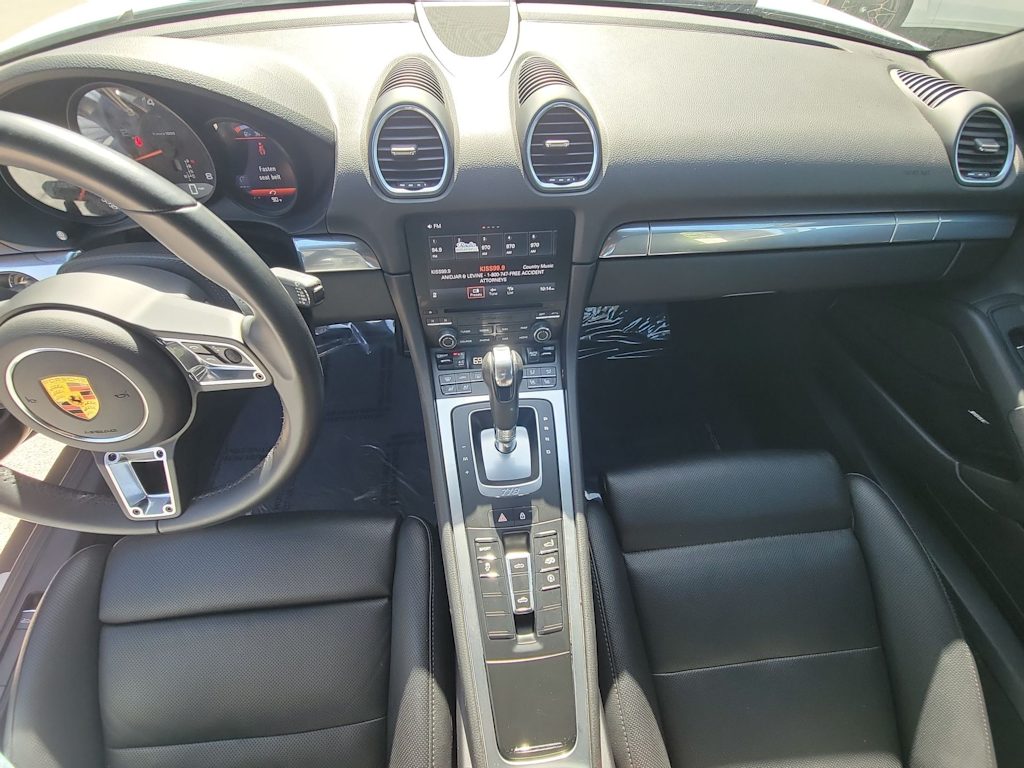Thumbnail: 2021 Porsche 718 Boxster - 8