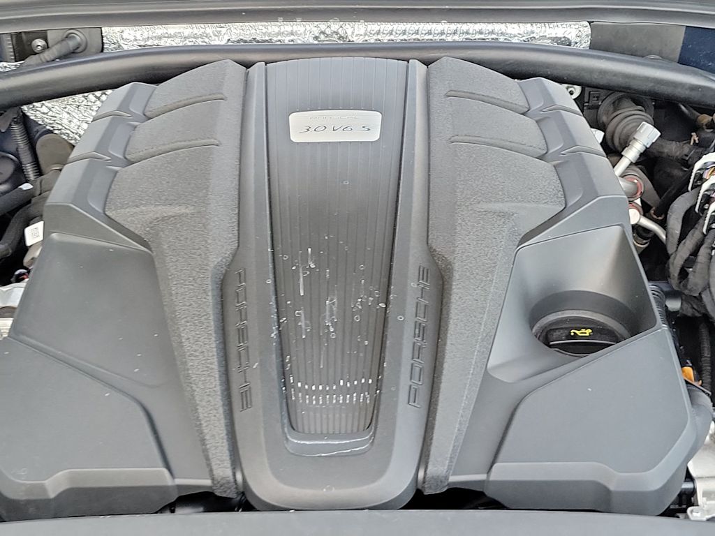 Thumbnail: 2020 Porsche Macan - 12