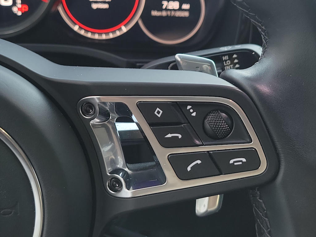 Thumbnail: 2020 Porsche Cayenne - 28
