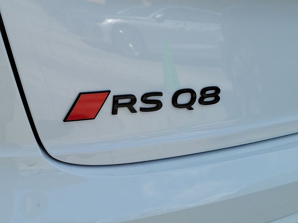 Thumbnail: 2026 Audi RS Q8 - 7