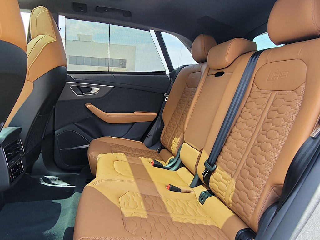 Thumbnail: 2026 Audi RS Q8 - 27
