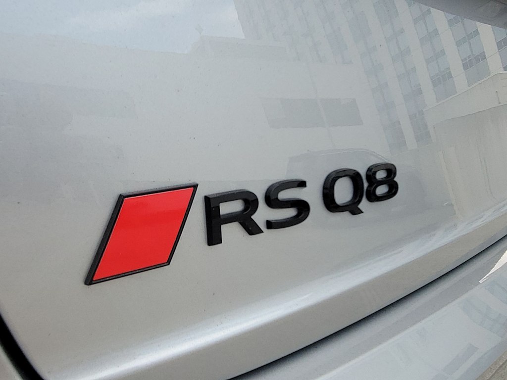 Thumbnail: 2026 Audi RS Q8 - 23