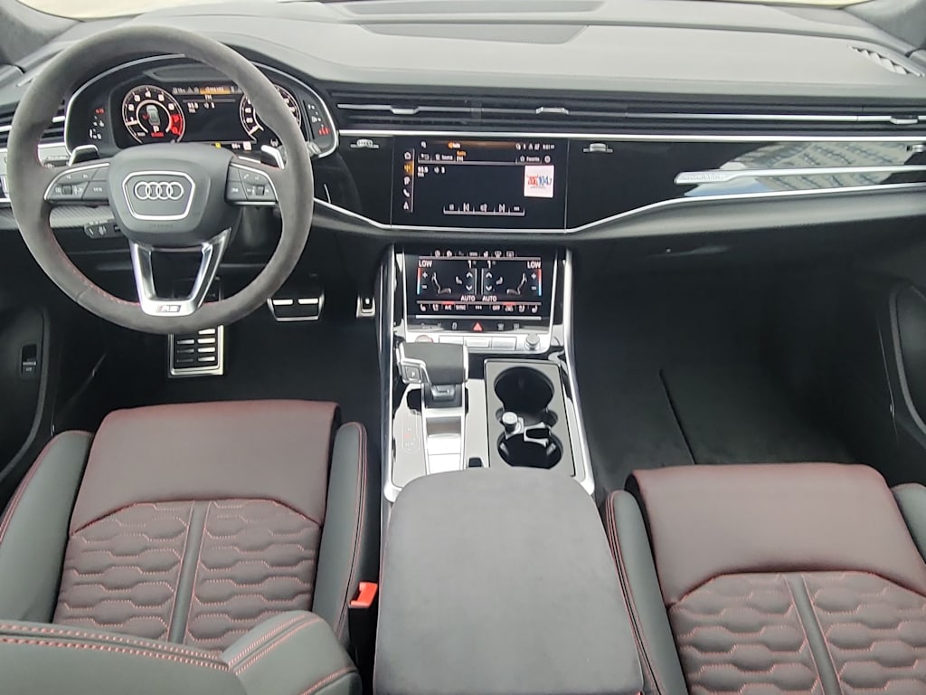 Thumbnail: 2026 Audi RS Q8 - 10
