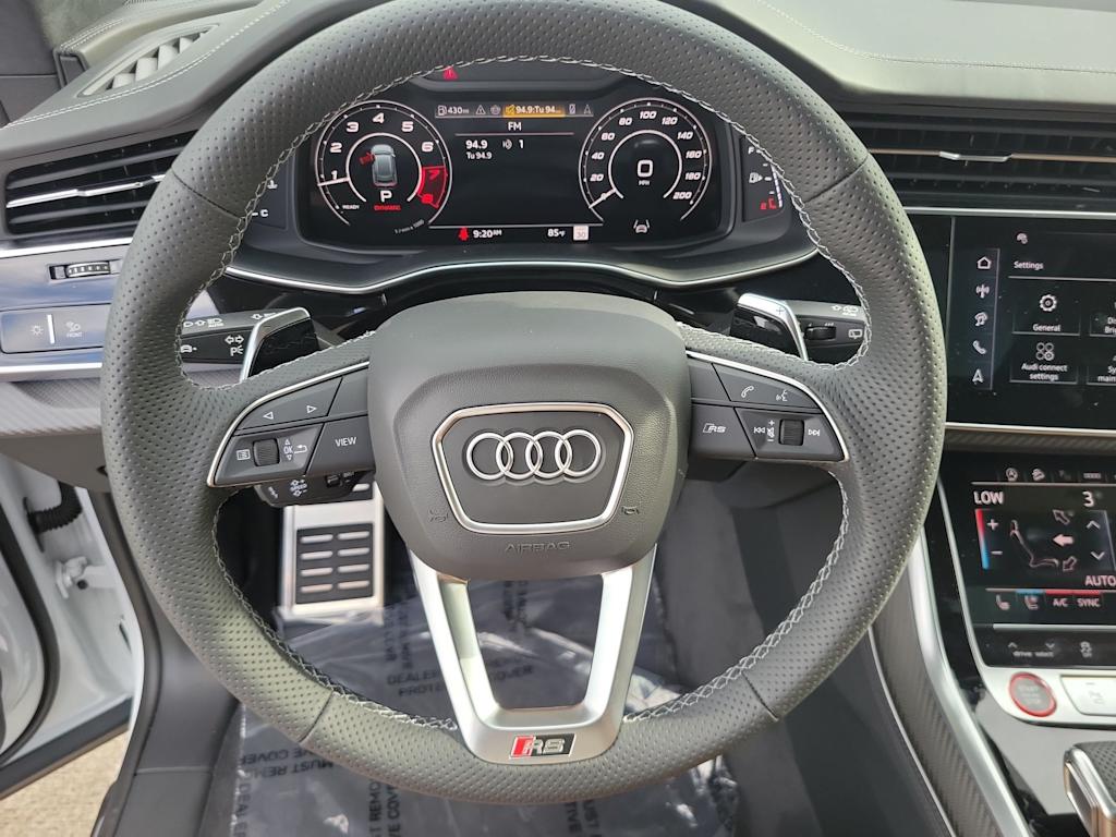 Thumbnail: 2026 Audi RS Q8 - 14