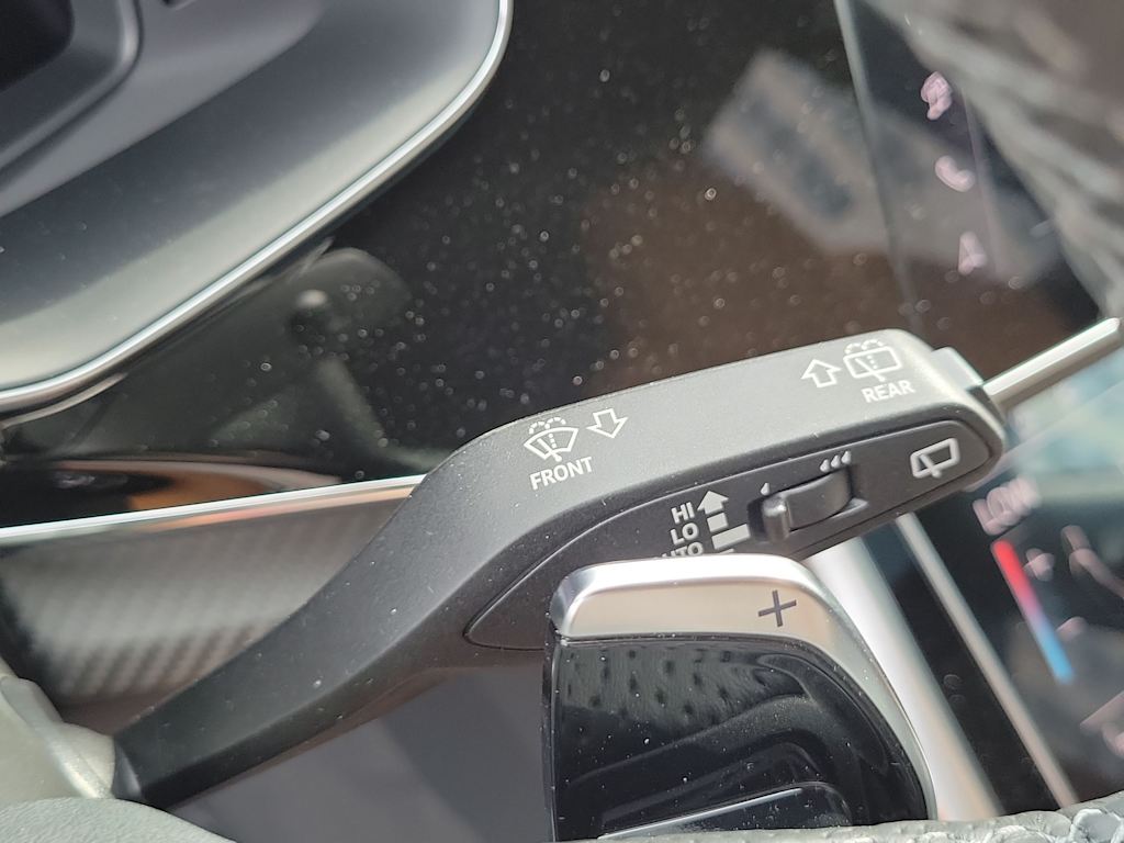 Thumbnail: 2026 Audi RS Q8 - 30