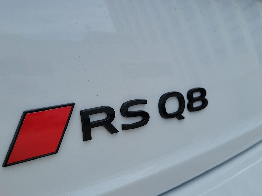 Thumbnail: 2026 Audi RS Q8 - 24
