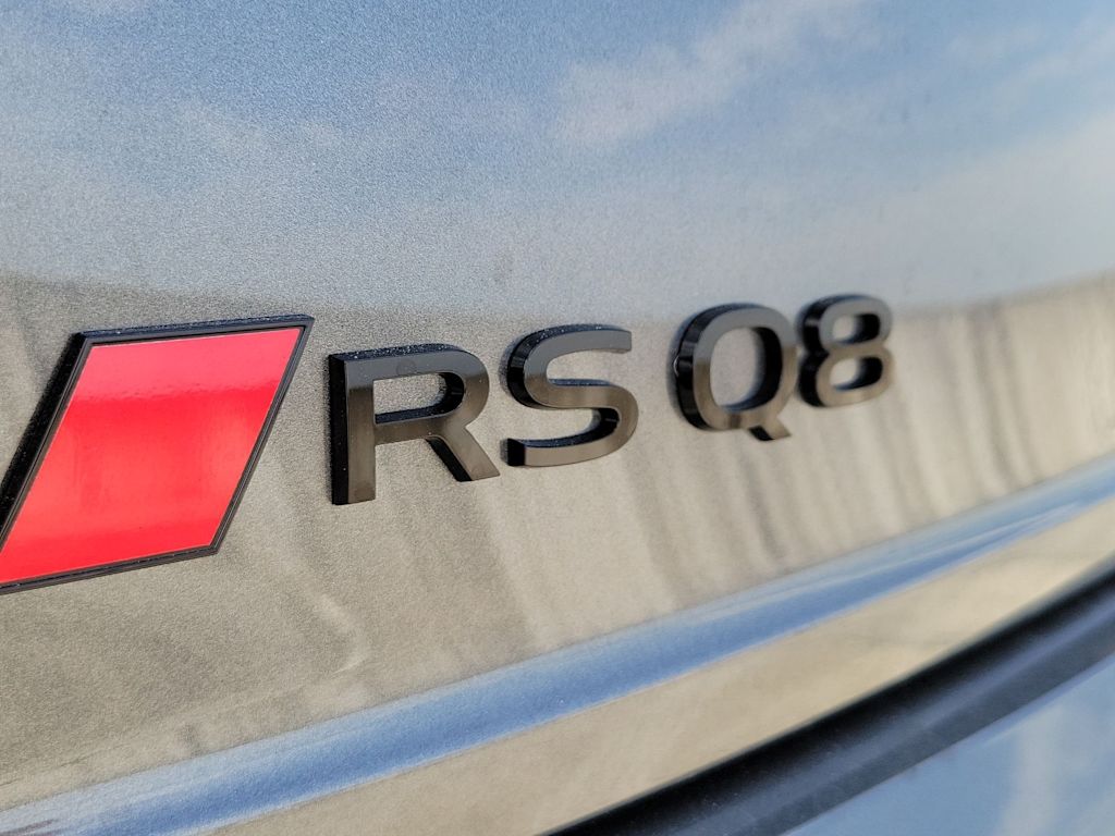 Thumbnail: 2026 Audi RS Q8 - 7