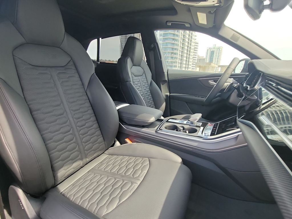 Thumbnail: 2026 Audi RS Q8 - 12