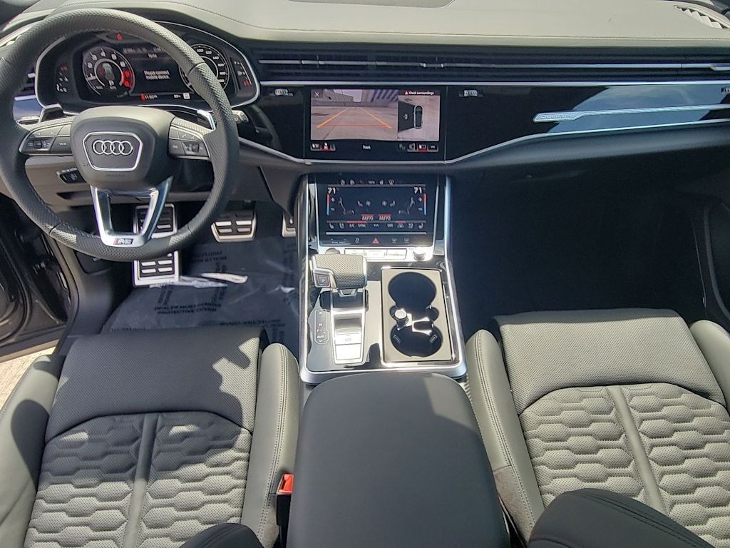 Thumbnail: 2026 Audi RS Q8 - 10
