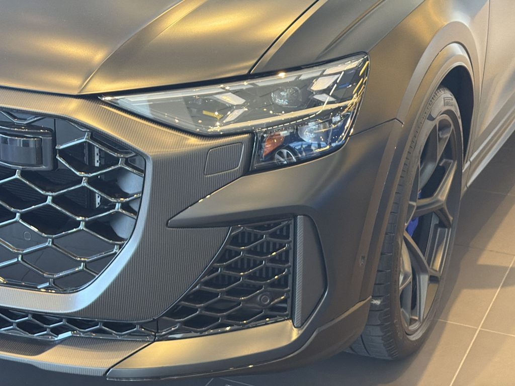 Thumbnail: 2026 Audi RS Q8 - 19