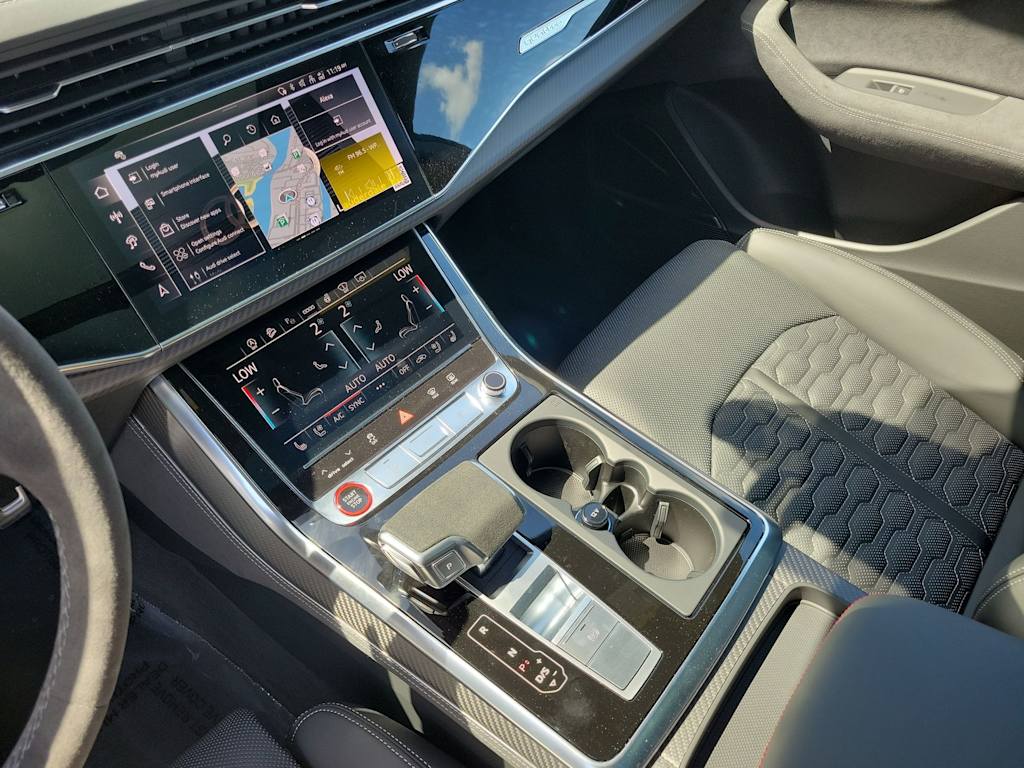 Thumbnail: 2026 Audi RS Q8 - 15