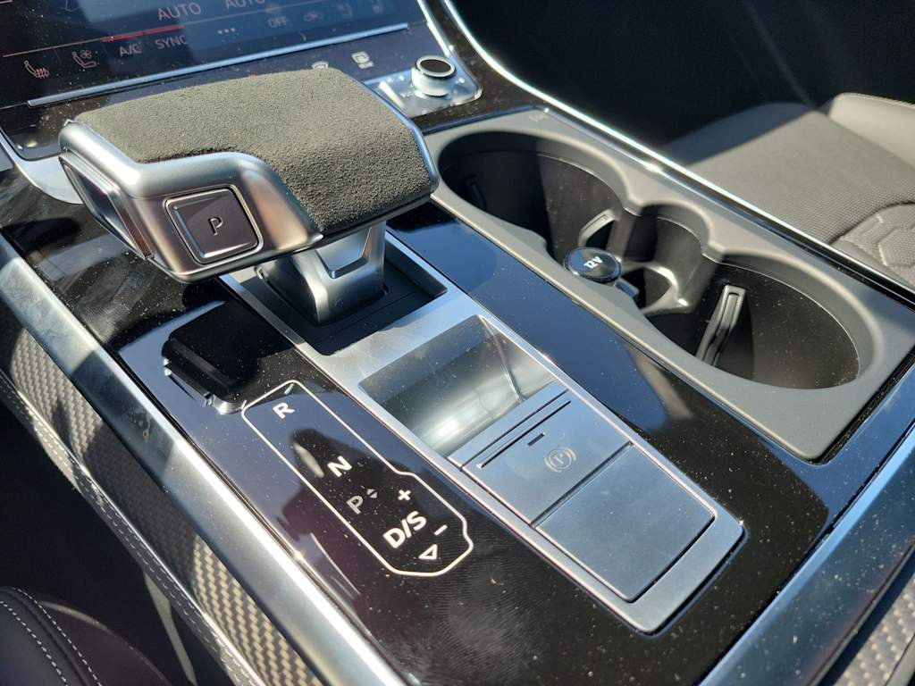 Thumbnail: 2026 Audi RS Q8 - 28