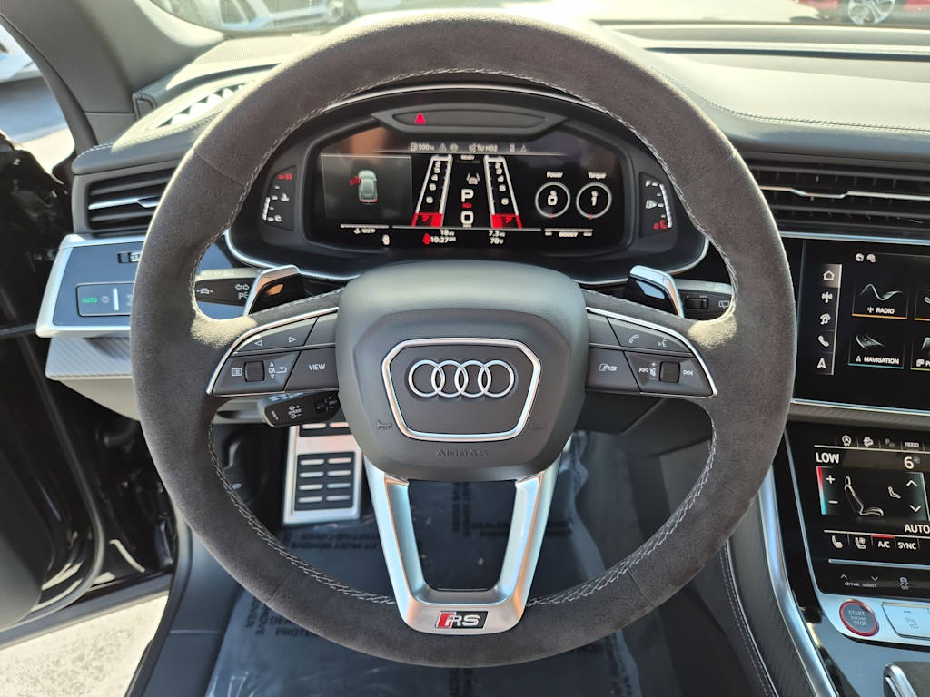 Thumbnail: 2026 Audi RS Q8 - 14