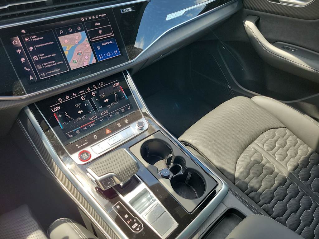 Thumbnail: 2026 Audi RS Q8 - 16