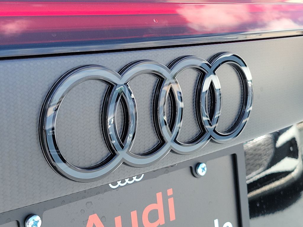 Thumbnail: 2026 Audi RS Q8 - 7