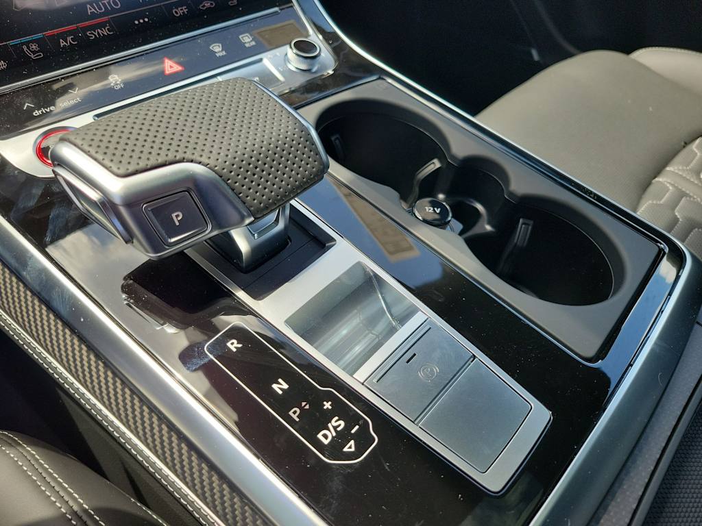 Thumbnail: 2026 Audi RS Q8 - 29