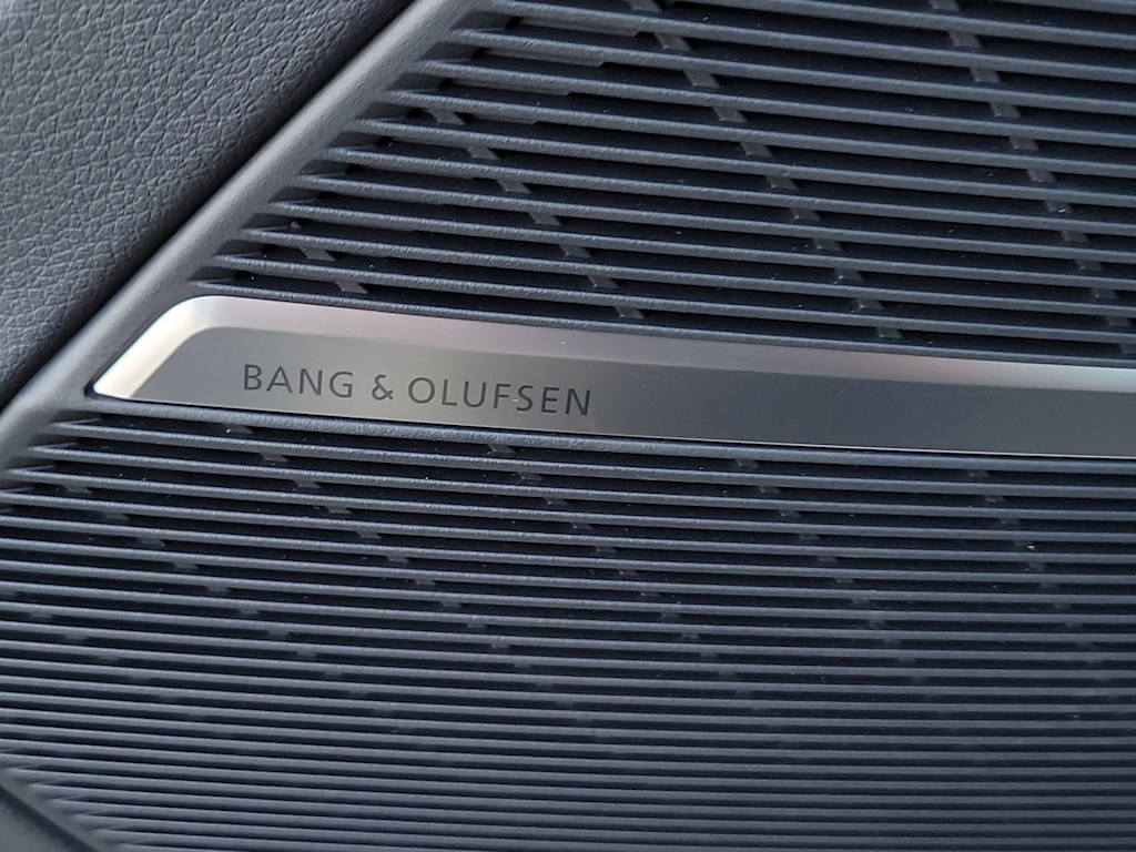 Thumbnail: 2026 Audi RS Q8 - 18