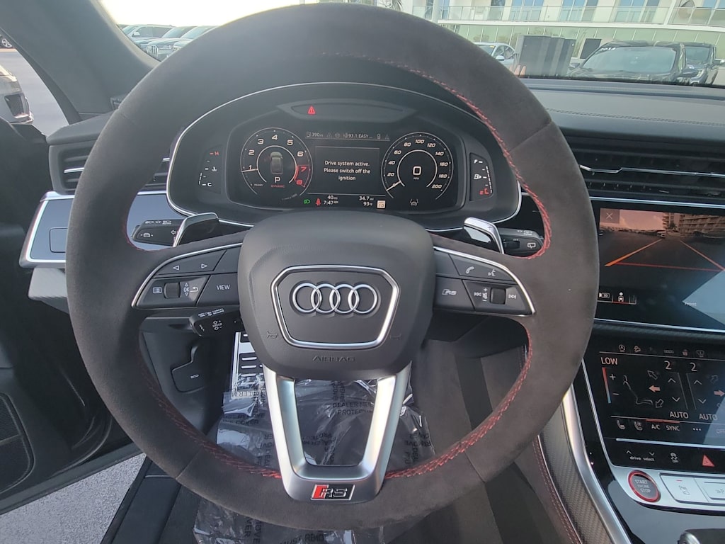 Thumbnail: 2026 Audi RS Q8 - 14