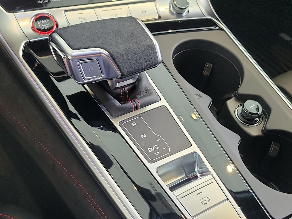 Thumbnail: 2026 Audi RS 6 - 25