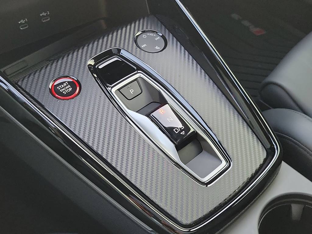 Thumbnail: 2025 Audi RS 3 - 16