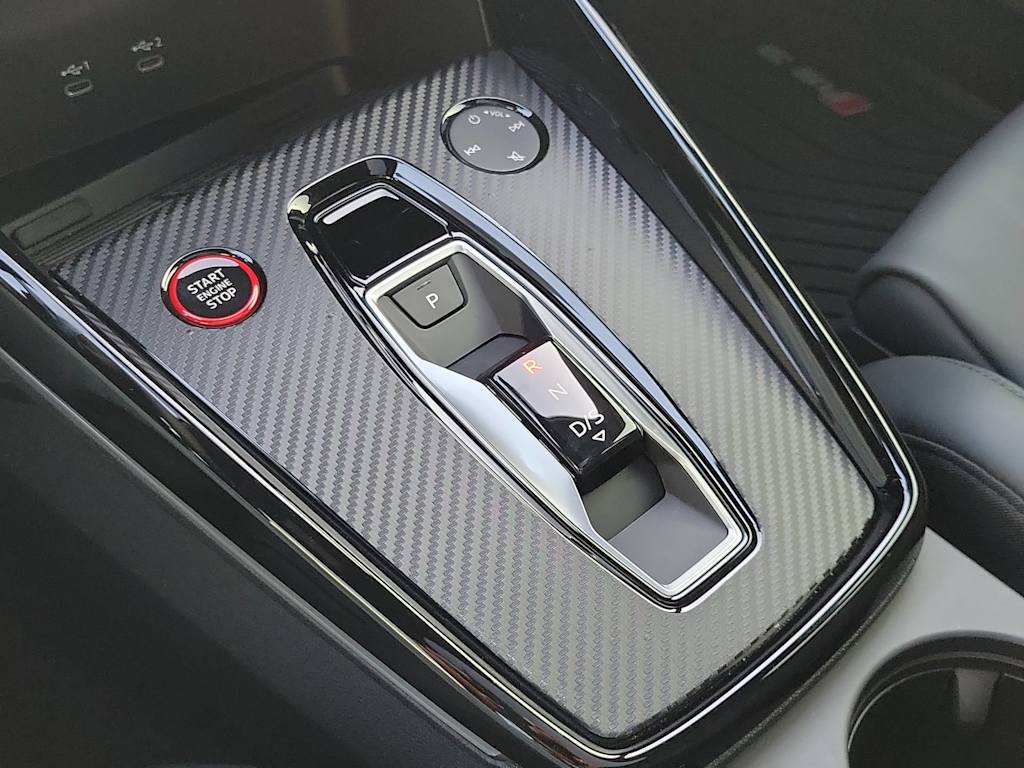 Thumbnail: 2025 Audi RS 3 - 16