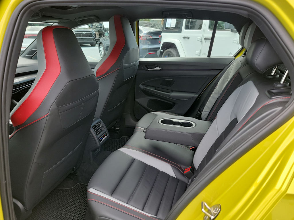 Thumbnail: 2022 Volkswagen Golf - 11