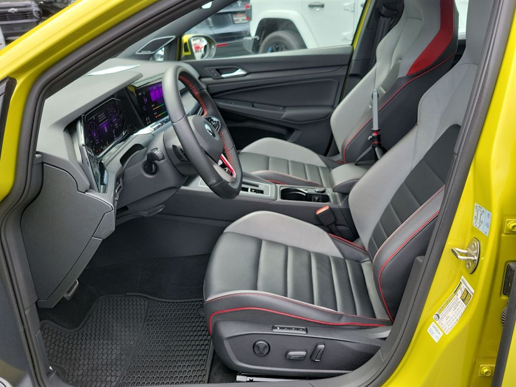 Thumbnail: 2022 Volkswagen Golf - 9