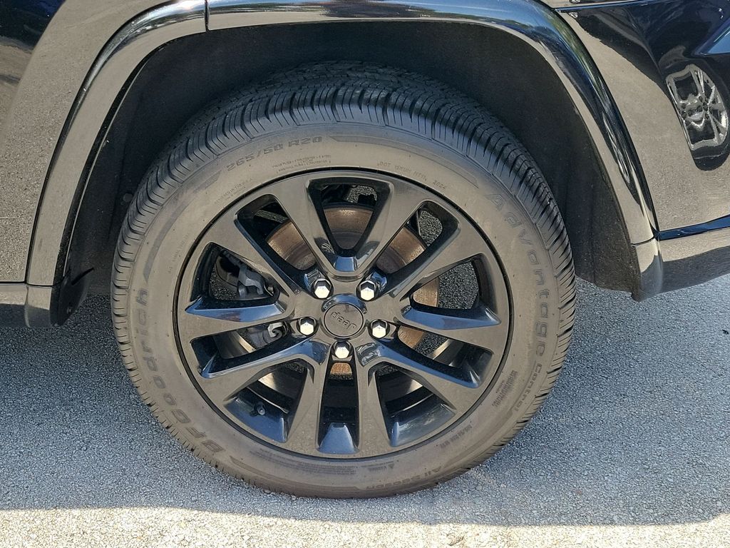 Thumbnail: 2020 Jeep Grand Cherokee - 7