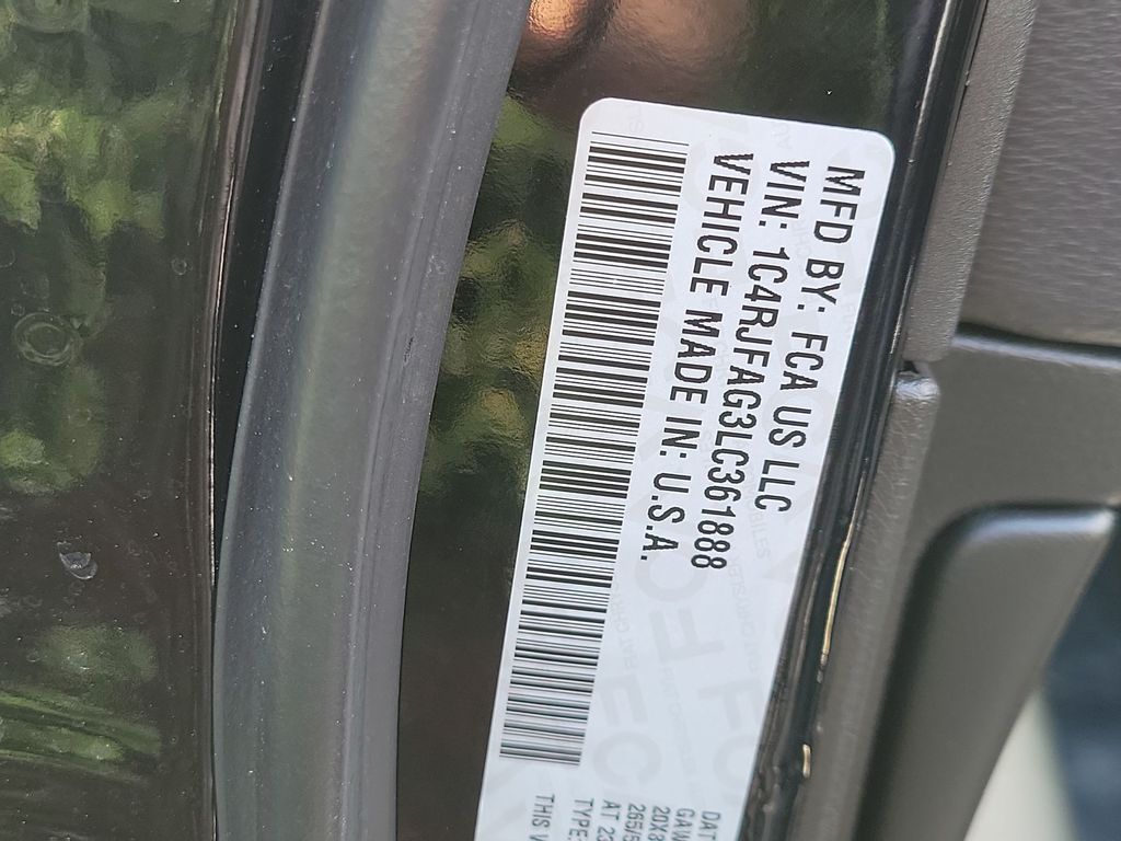 Thumbnail: 2020 Jeep Grand Cherokee - 18