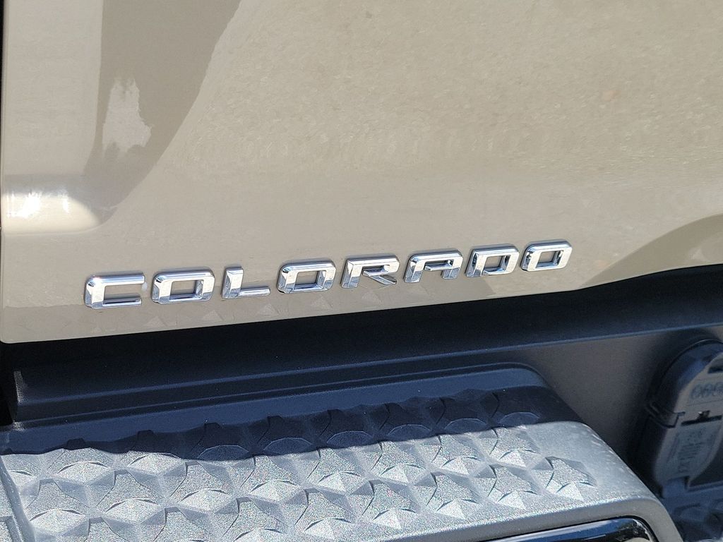 Thumbnail: 2024 Chevrolet Colorado - 7