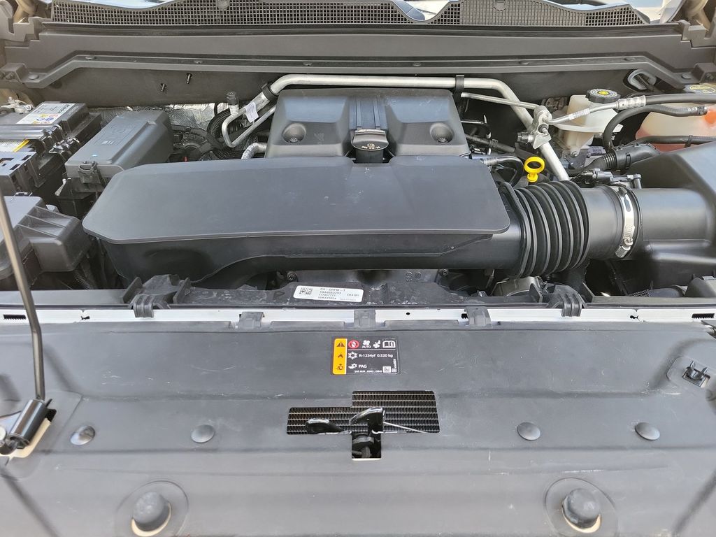 Thumbnail: 2024 Chevrolet Colorado - 9