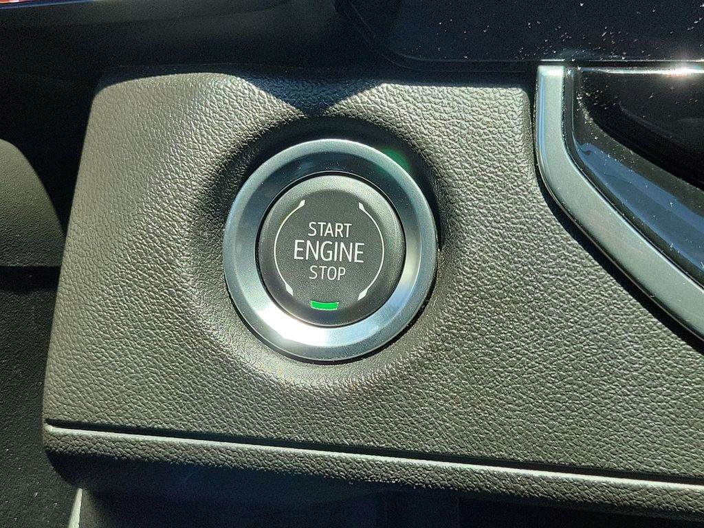 Thumbnail: 2024 Chevrolet Colorado - 29