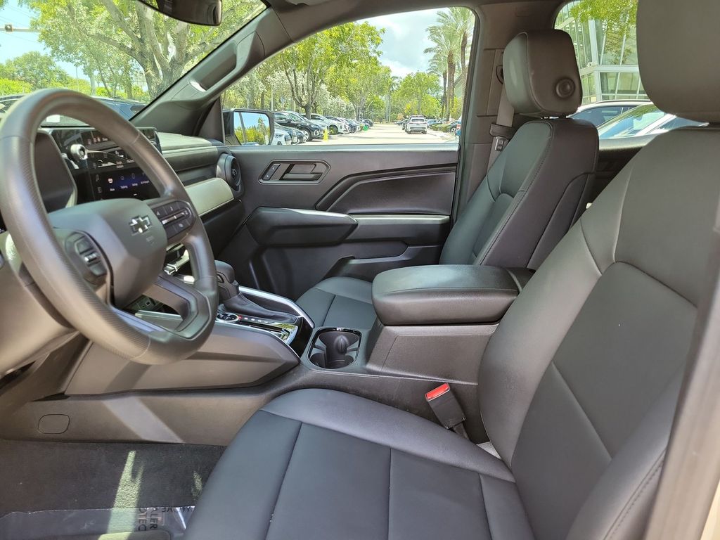 Thumbnail: 2024 Chevrolet Colorado - 11