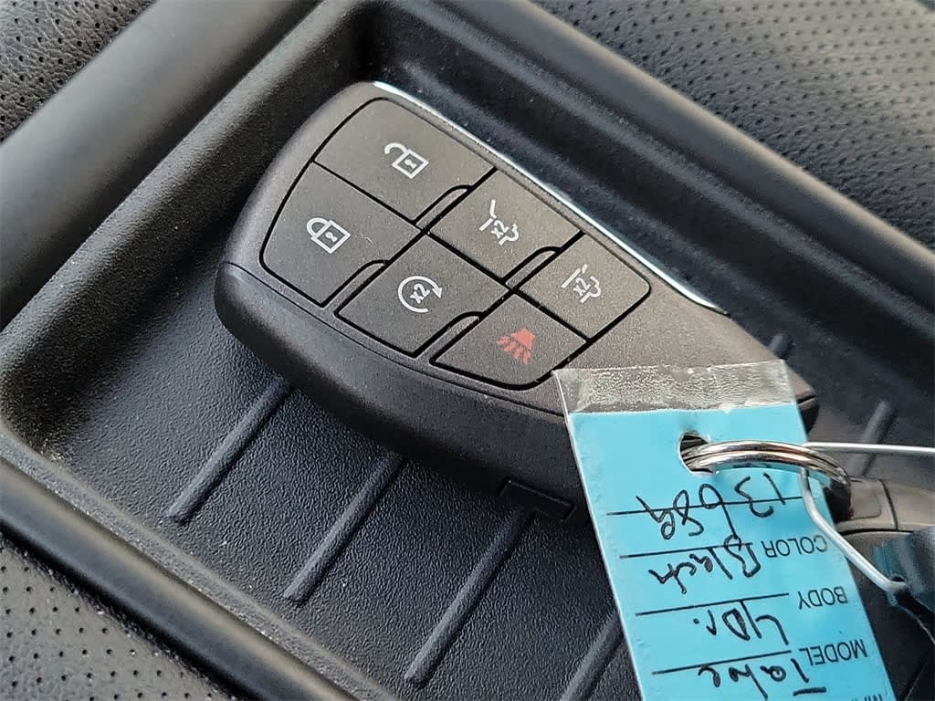 Thumbnail: 2023 Chevrolet Tahoe - 18