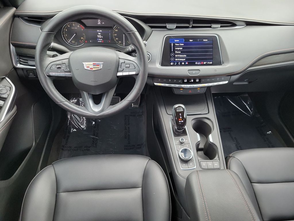 Thumbnail: 2021 Cadillac XT4 - 10