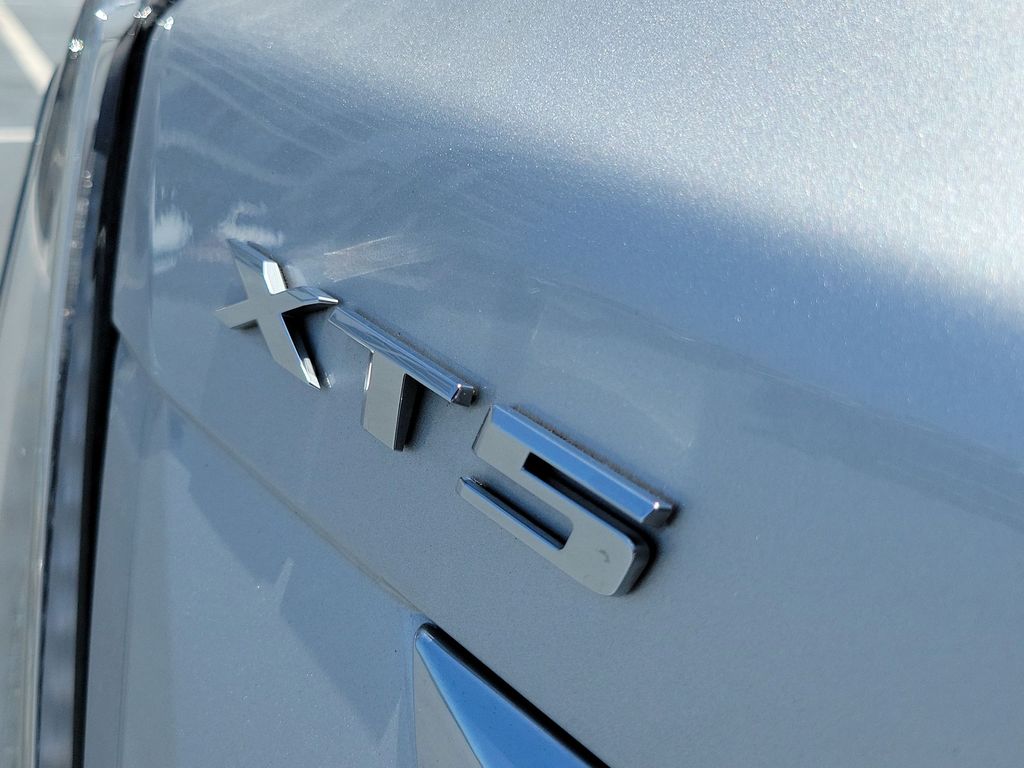 Thumbnail: 2020 Cadillac XT5 - 21