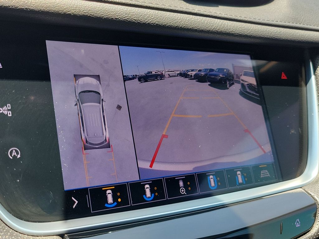 Thumbnail: 2020 Cadillac XT5 - 27
