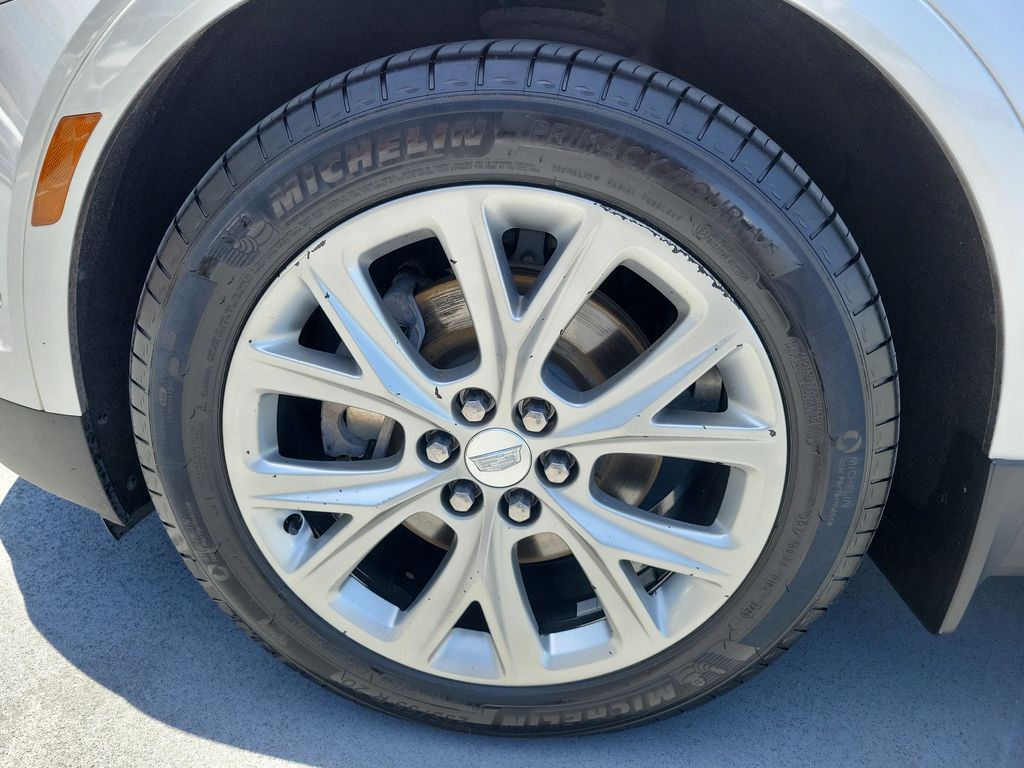 Thumbnail: 2020 Cadillac XT5 - 8