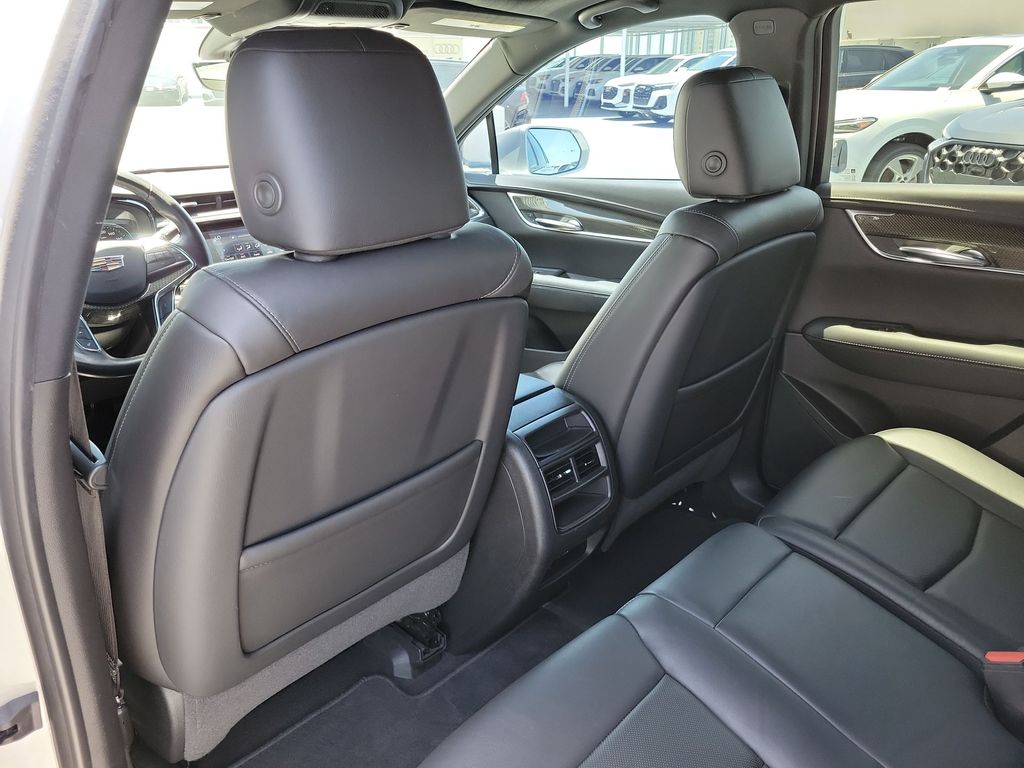 Thumbnail: 2020 Cadillac XT5 - 11