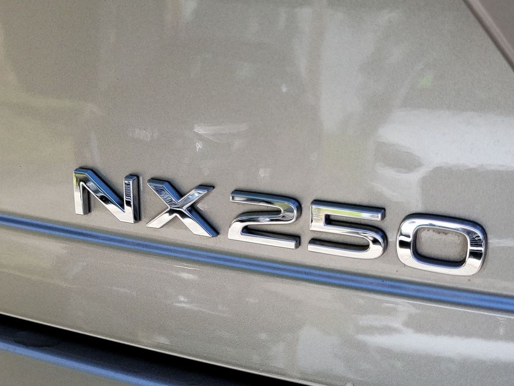 Thumbnail: 2025 Lexus ES - 7