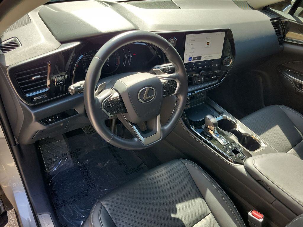 Thumbnail: 2025 Lexus ES - 2