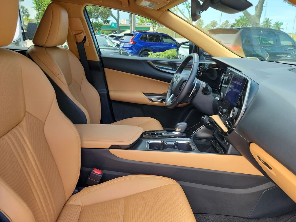 Thumbnail: 2025 Lexus ES - 12