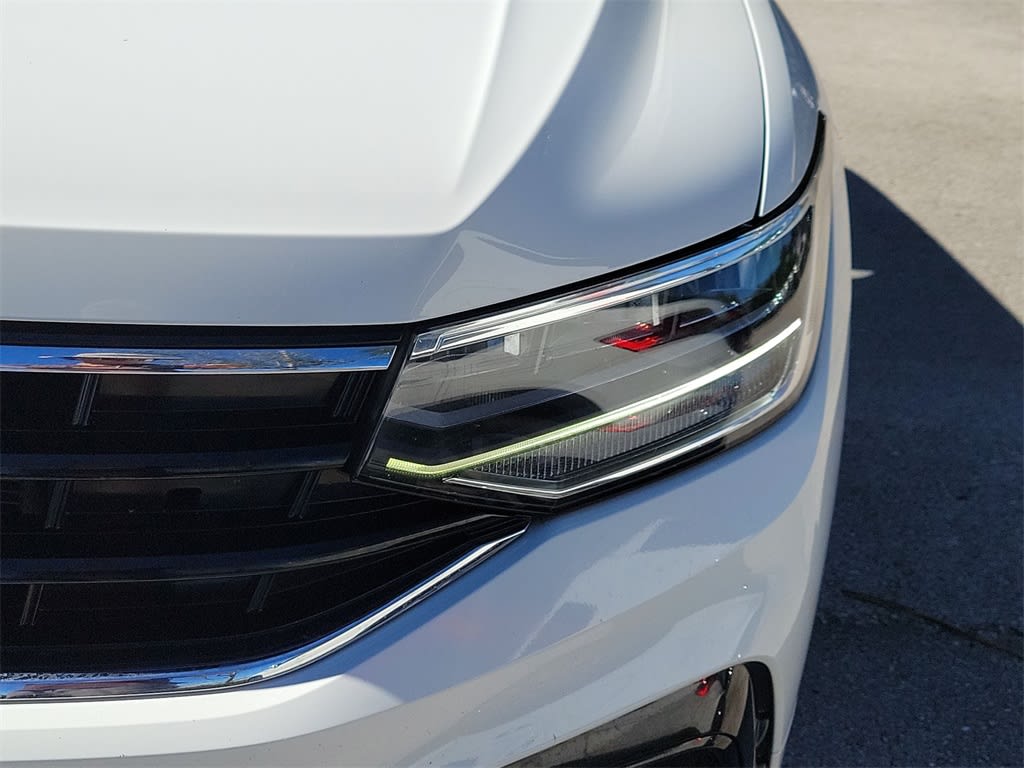 Thumbnail: 2022 Volkswagen Tiguan - 19