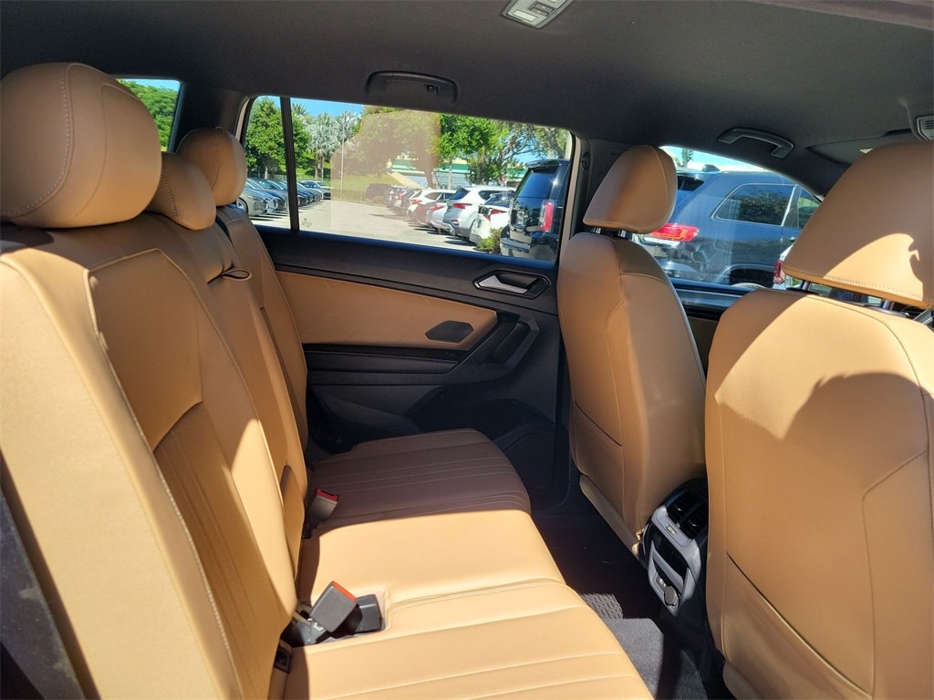 Thumbnail: 2022 Volkswagen Tiguan - 20