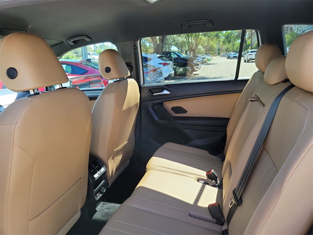 Thumbnail: 2022 Volkswagen Tiguan - 12