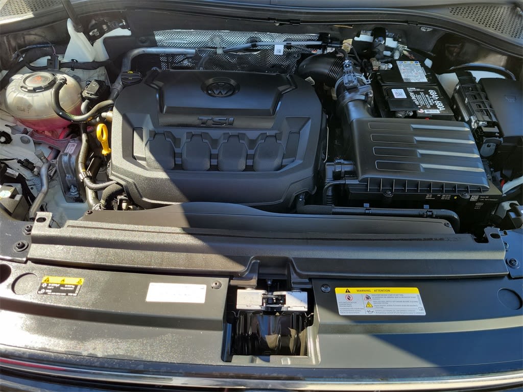Thumbnail: 2022 Volkswagen Tiguan - 8