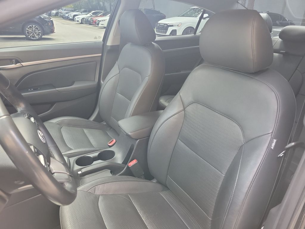 Thumbnail: 2019 Hyundai Elantra - 11