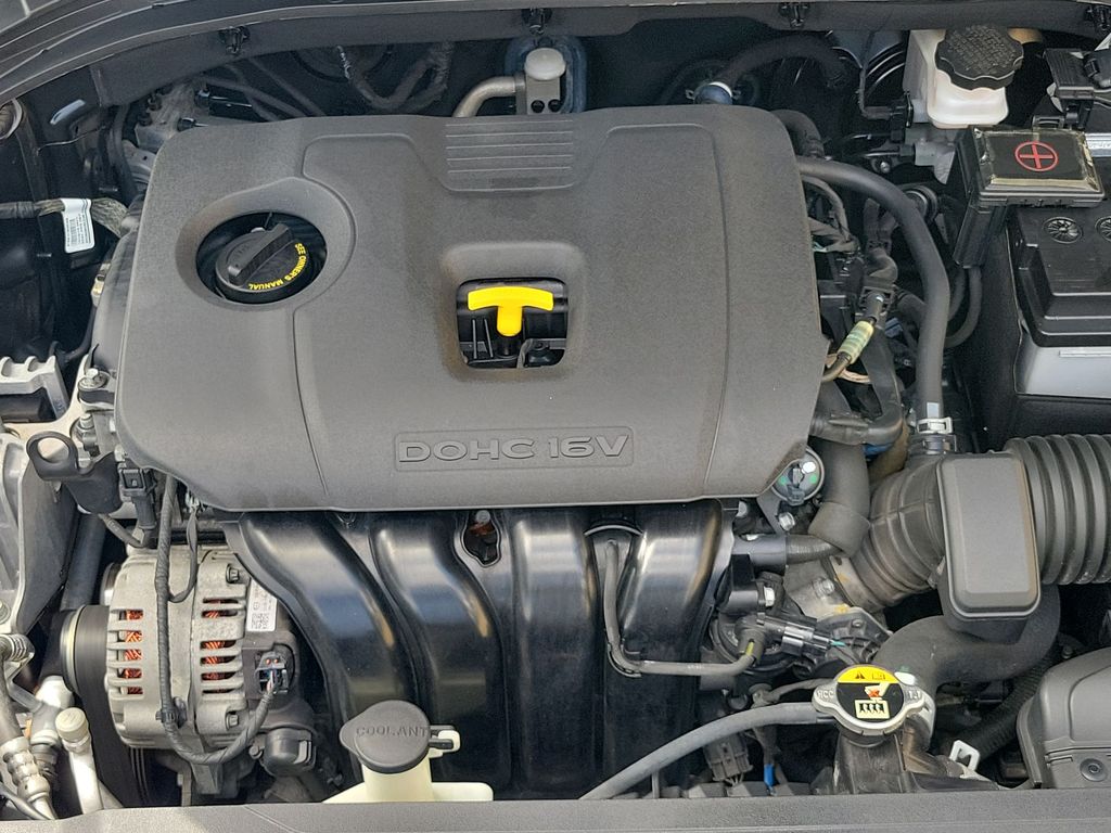 Thumbnail: 2019 Hyundai Elantra - 9