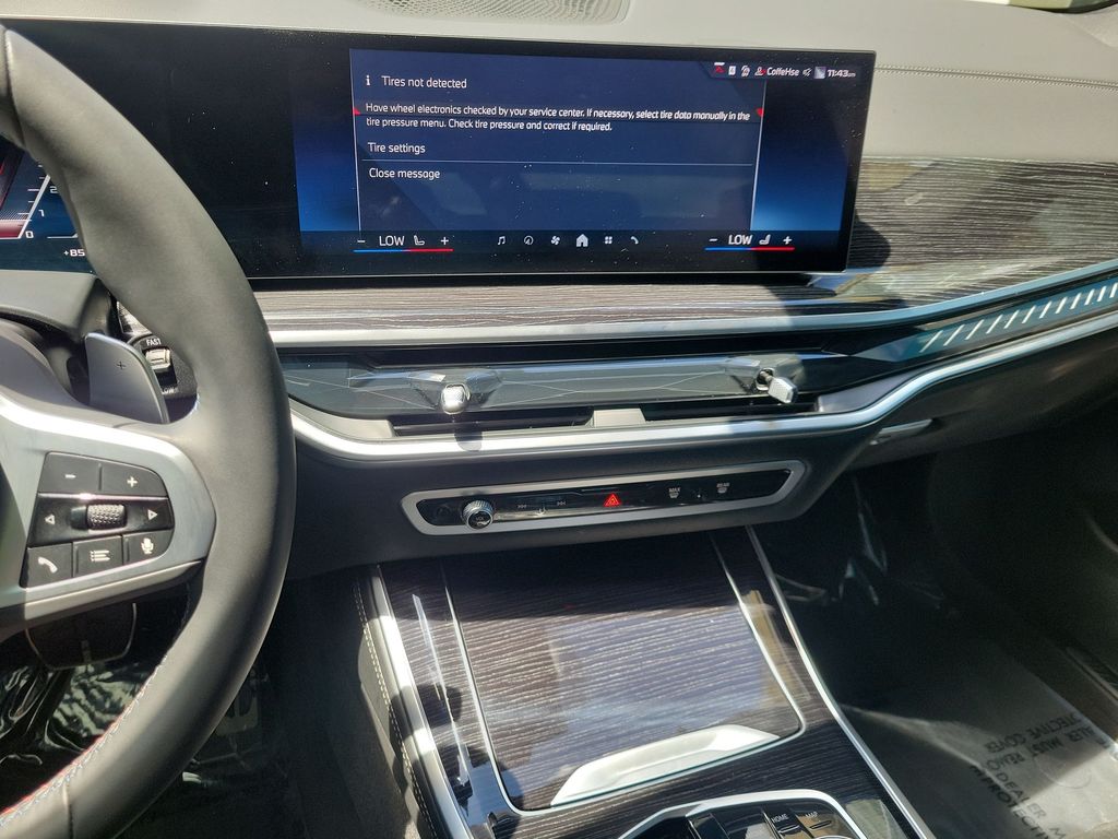 Thumbnail: 2025 BMW X5 - 15
